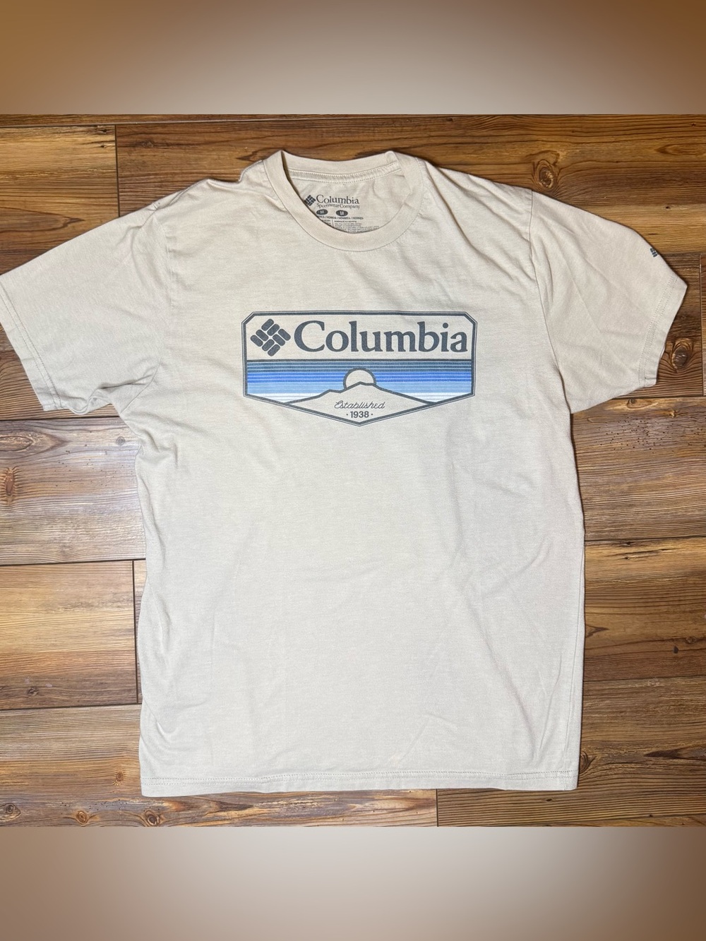 Columbia Men's Cream Graphic Tee with Blue Logo